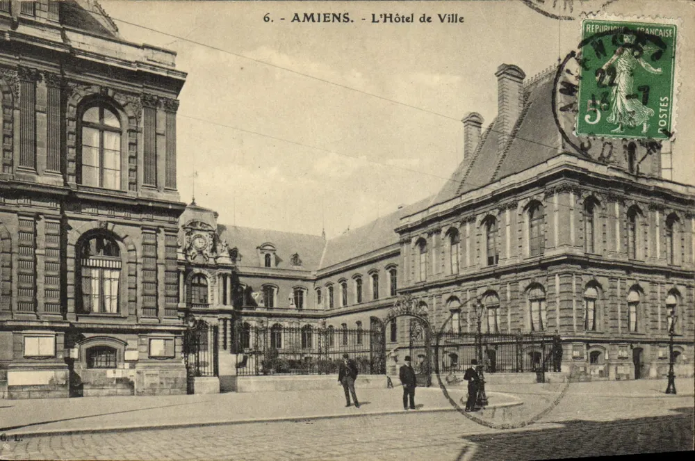 Amiens — O Hotel de Ville — editor desconhecido, n°6 - Frente
