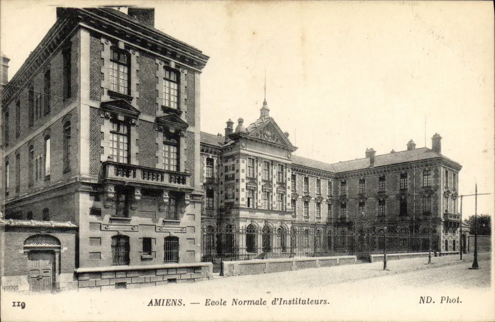 Amiens — Szkoła Normalna Nauczycieli — ND. Fot. n° 119 - Awers