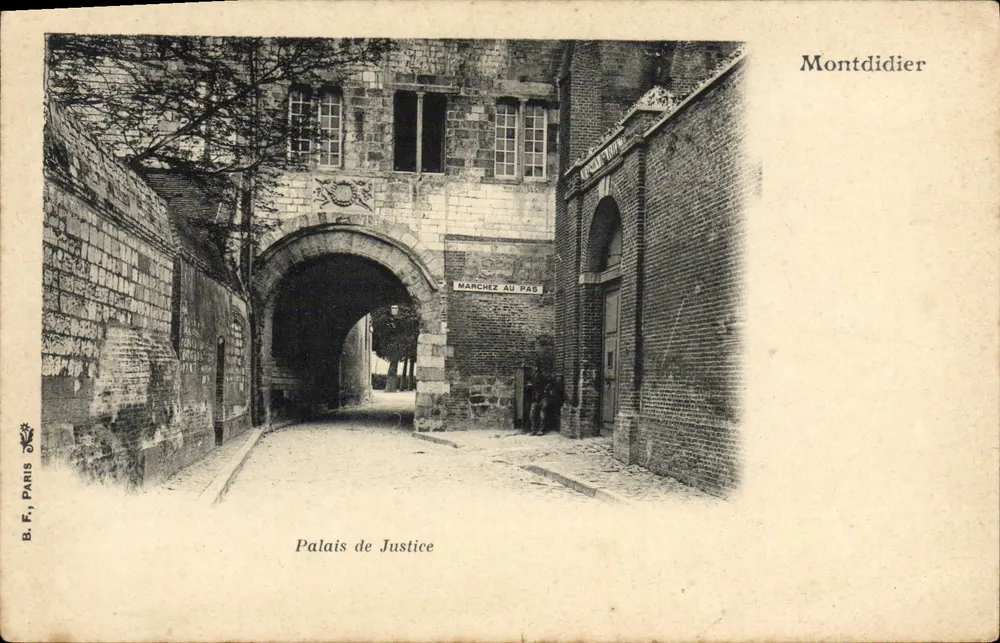 Palácio de Justiça — Montdidier — B. F., Paris - Frente