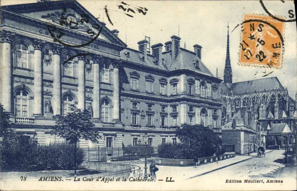 Amiens — A Cour de Apelação e a Catedral — Edição Moullart, Amiens - Frente
