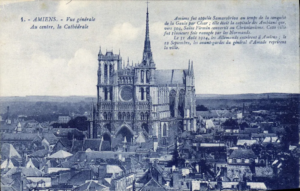 Amiens - Allgemeiner Blick, Kathedrale in der Mitte — Verlag LECRÉ - Vorderseite