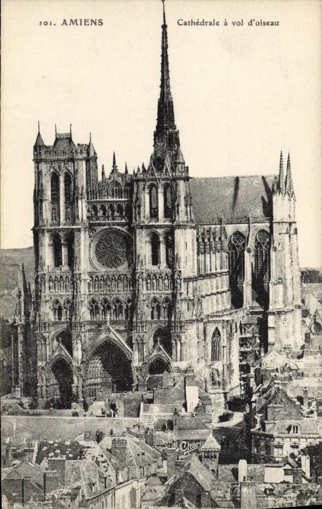 Amiens — Vista aérea da Catedral — Caron, fot.-edit. Amiens, n°101 - Frente