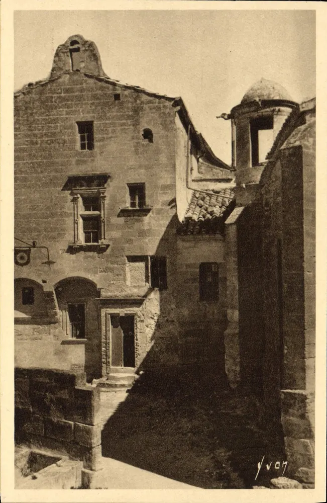Les Baux (B-du-R.) — A lanterna dos Mortos — Editor Yvan, n°10 - Frente