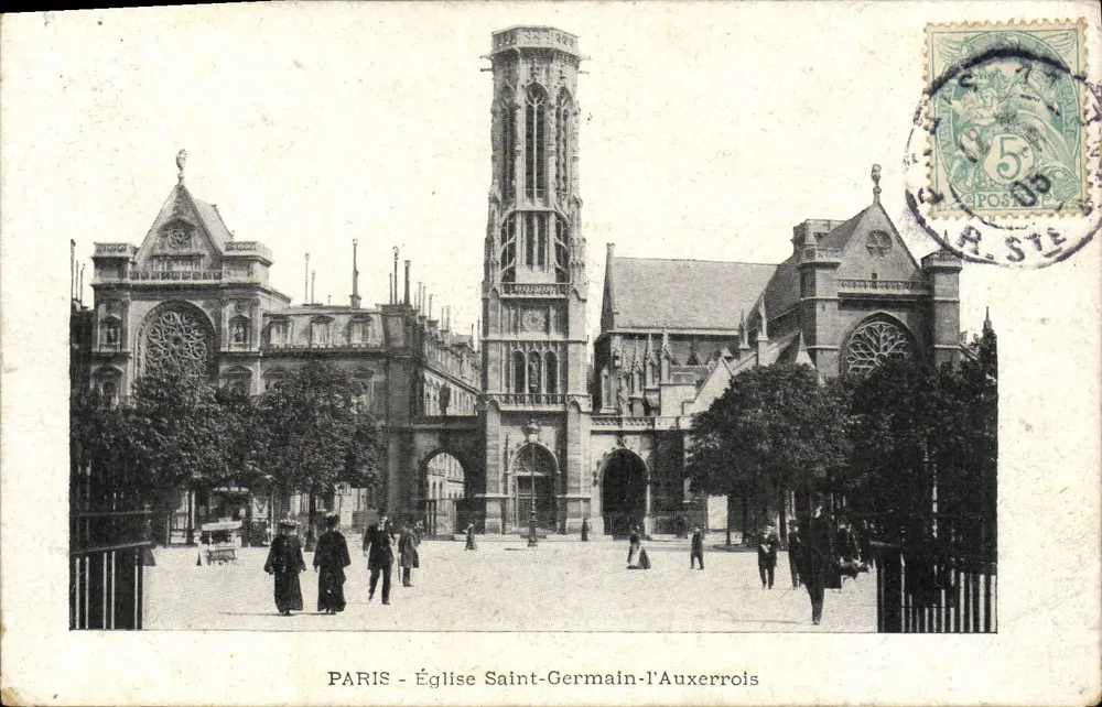 PARIS - Igreja de Saint-Germain-l'Auxerrois — vista do edifício com seu campanário e rosáceas — editor não identificado - Frente
