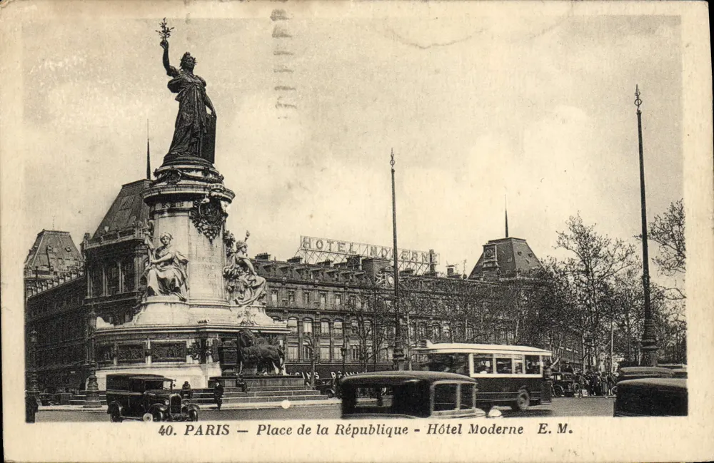 PARIS — Praça da República — Hotel Moderne E.M. - Frente