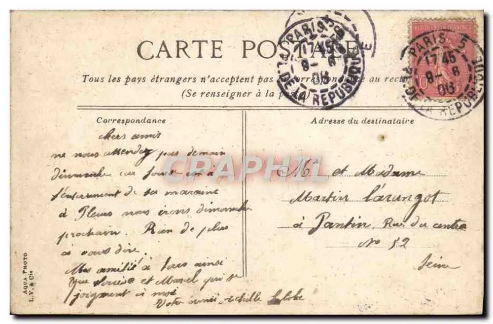 PARIS - La Fontaine de Médicis — vue du bassin entouré de vasques et d'un grillage orné, éditeur AQUIL PHOTO - Verso