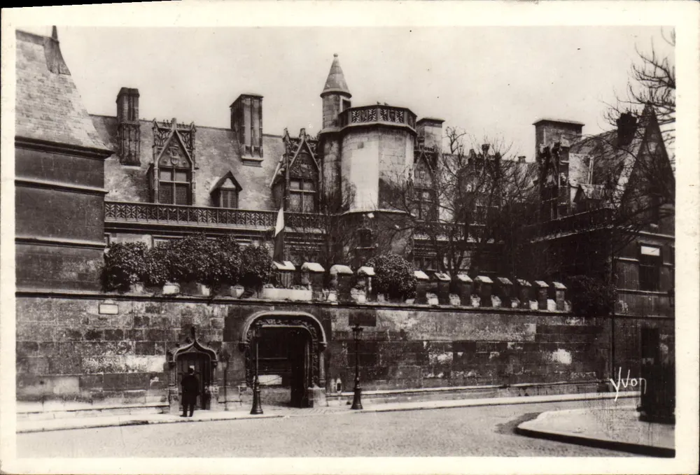 O Museu de Cluny — Paris — Éditions Yvon - Frente