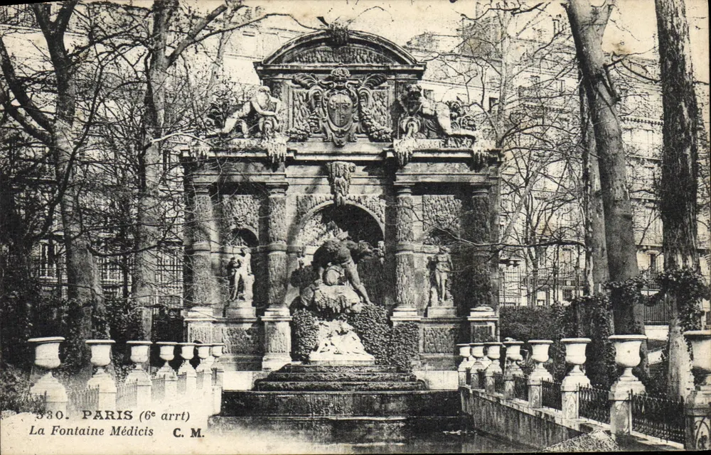 Paris (6e arrondissement) — A Fonte Médicis — C. M. n° 330 - Frente