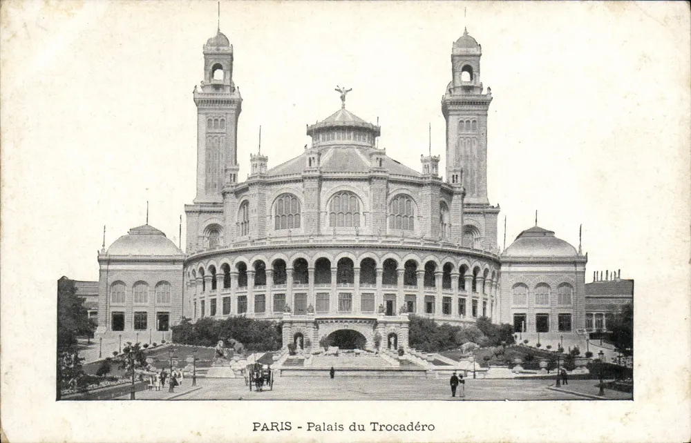 PARIS - Palácio do Trocadéro — vista arquitetônica — editor não identificado - Frente