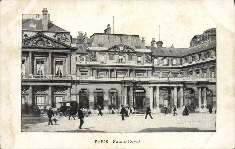 PARIS - Palácio-Royal — vista da praça interna — editor não identificado - Frente