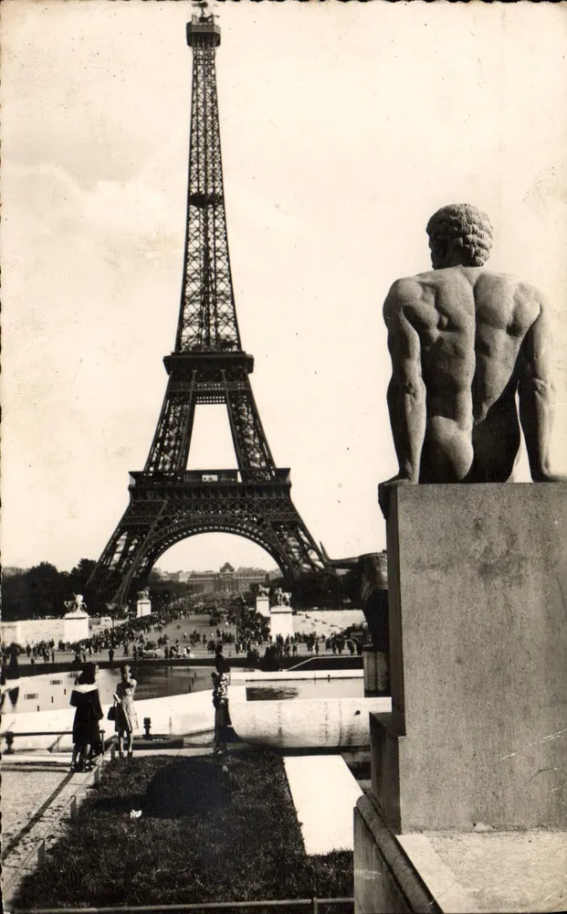 Paris — Vue de la Tour Eiffel depuis les Champs de Mars — Éd. G.A.L.F., 30, rue Chapon - Awers