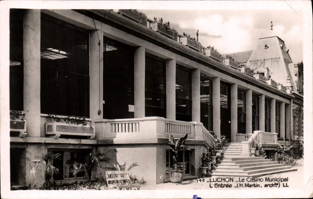 Luchon — Ansicht der Eingangstür des Kommunalen Kasinos — H. Martin, Architekt — Nr. 149 - Vorderseite
