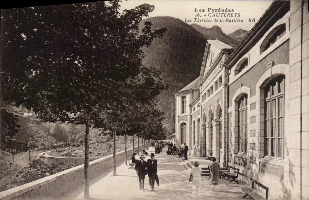 Os Pirineus - 28. - CAUTERETS - Os Termas da Rasllère BR - Frente
