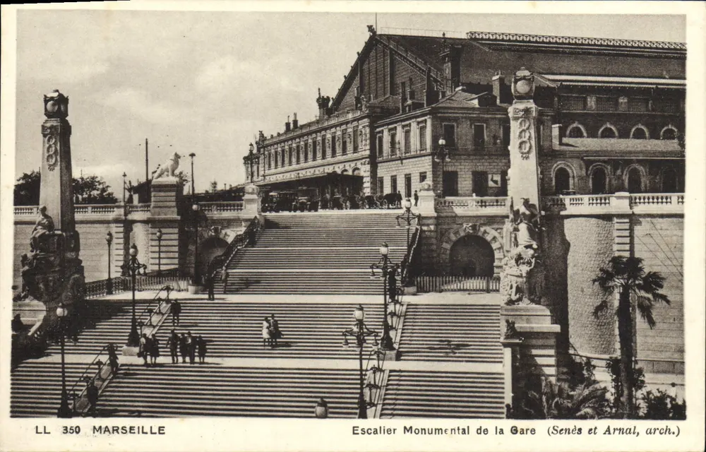 Marseille — Escalier Monumental da Estação — Senès e Arnal, arq. - Frente
