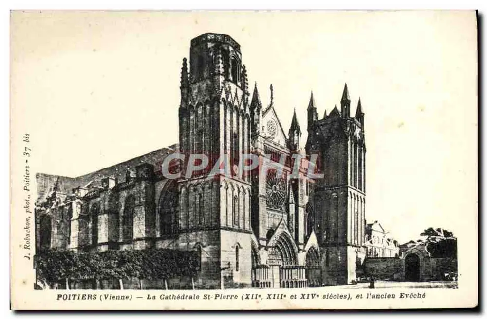 Poitiers (Vienne) — Ansicht der Kathedrale Saint-Pierre (12. bis 14. Jahrhundert) und des alten Bischofssitzes — J. Robachon, Fotografie, Poitiers • 37 bis - Vorderseite