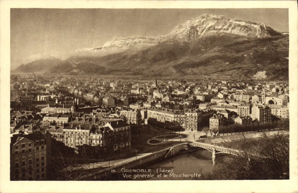 Grenoble (Isère) — Vista geral e o Moucheterotte — Brauin & Cie, Grenoble - Frente