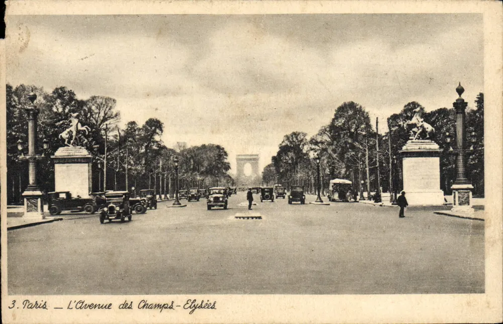 Paris — A Avenida dos Campos Elísios — União Arte e Técnica - Frente