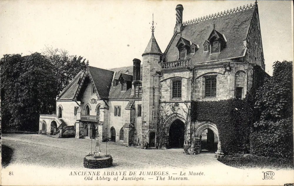 Antica Abbazia di Jumièges — Il Museo — JND Phot. - Recto