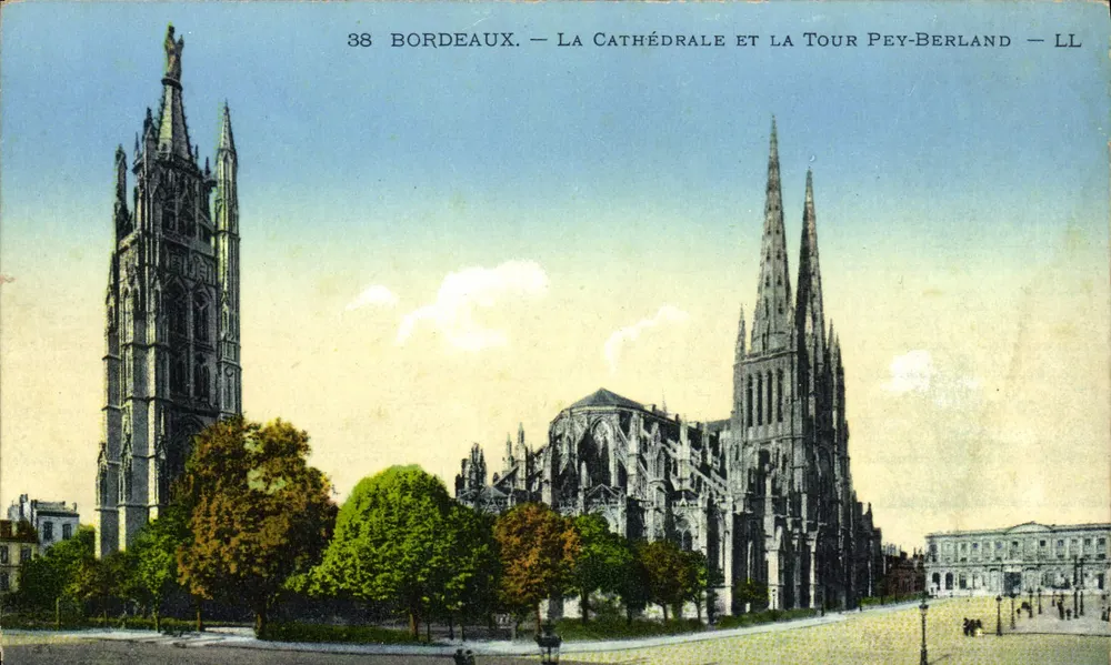 Bordeaux — Die Kathedrale und die Turm Pey-Berland — LL - Vorderseite