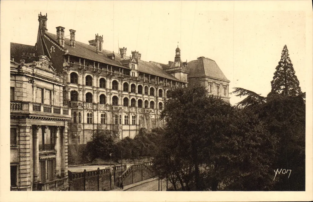 Schloss Blois — Flügel von François I — Ausgabe YVON, Nr. 1 - Vorderseite