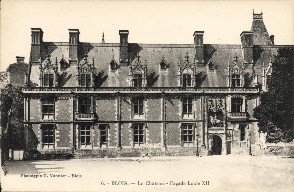 Blois — Das Schloss — Fassade Louis XII — Phototypie C. Vannier - Blois - Vorderseite