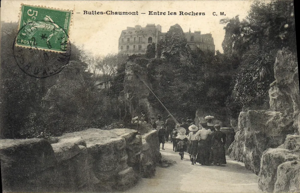 Buttes-Chaumont — Zwischen den Felsen — C. M. - Vorderseite