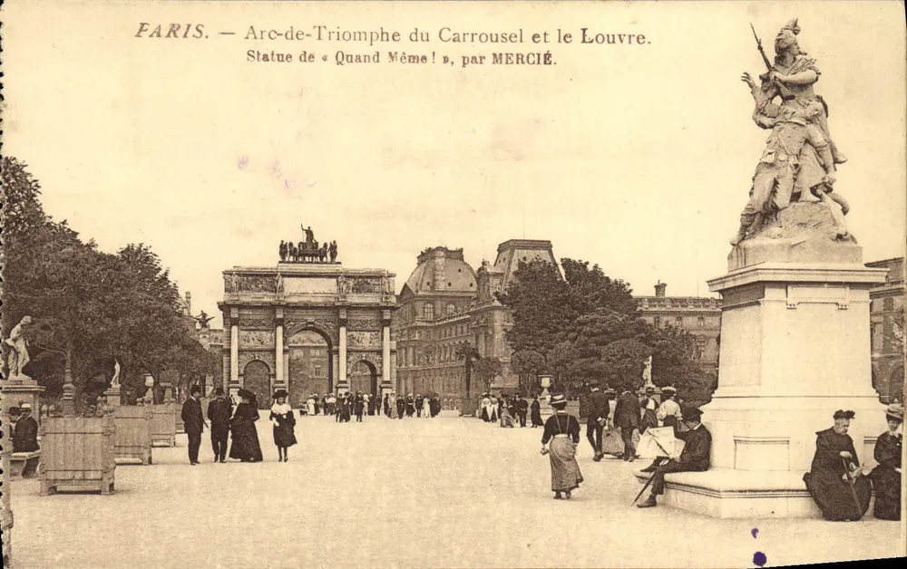 Paris — Arc-de-Triomphe du Carrousel und das Louvre. Statue von « Quand Même ! », von MERCIÉ. - Vorderseite