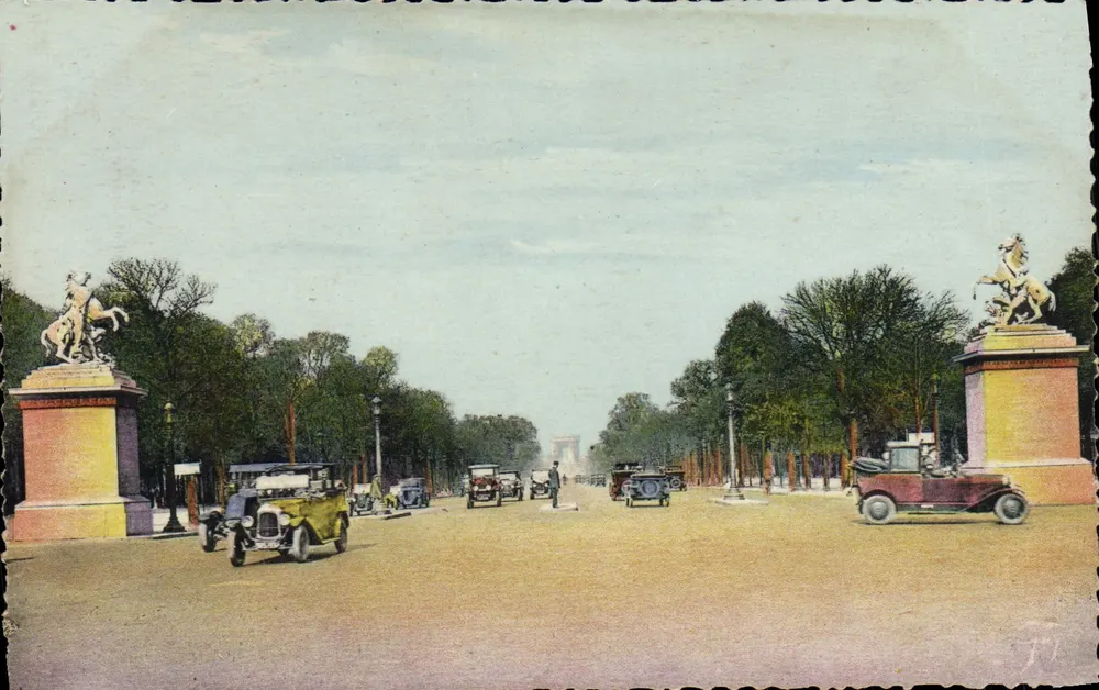 Avenida dos Campos Elísios — entrada monumental — n°75 - Frente