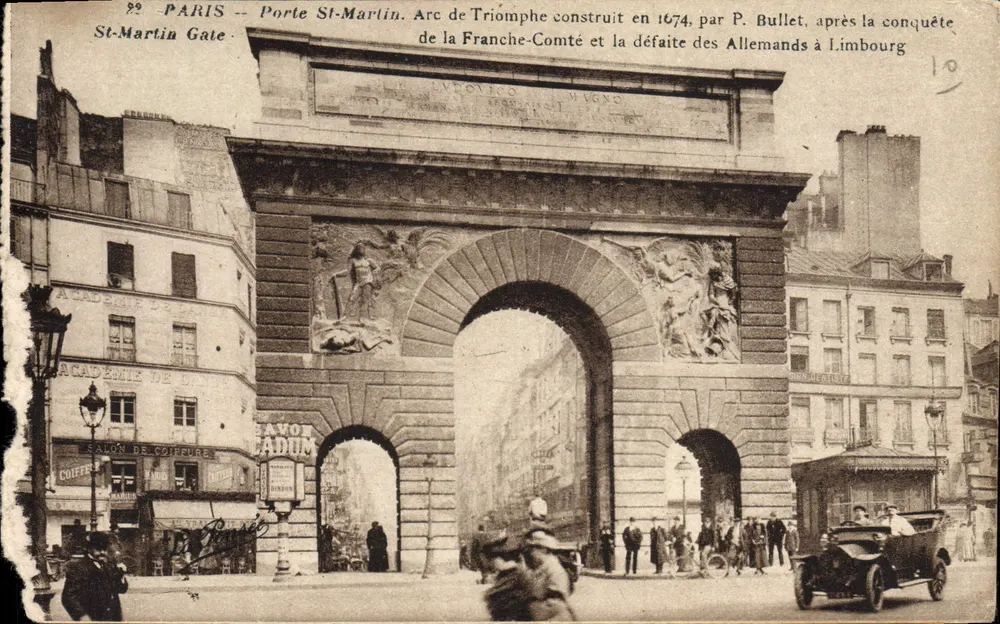 Paris — Porte Saint-Martin — Arc de Triomphe construit en 1674 par P. Bullet après la conquête de la Franche-Comté et la défaite des Allemands à Limbourg - Frente