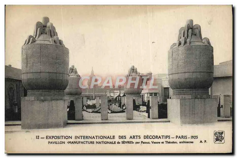 Pavillon der Nationalen Manufaktur von Sèvres — Internationale Ausstellung für Dekorative Künste — Paris 1925 — von Patout und Théodon - Vorderseite