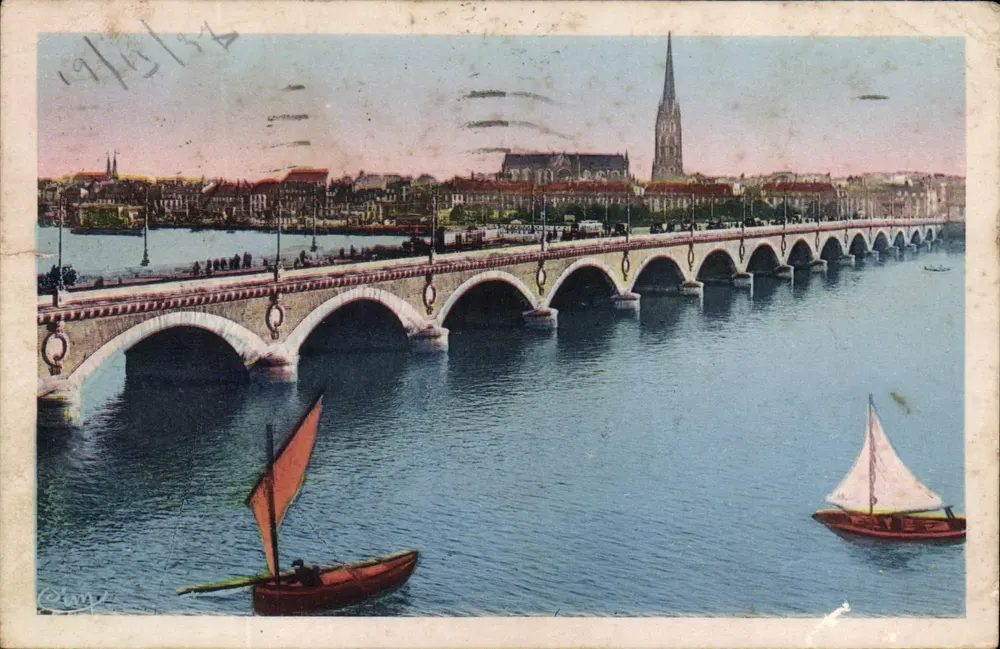Bordeaux — O Ponte de Pedra — Fot. Goudier Macdonald - Frente