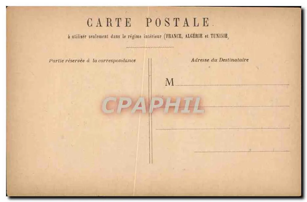 Paris - Cour do Louvre — vista do museu com a estátua da Liberdade — editor não identificado - Verso