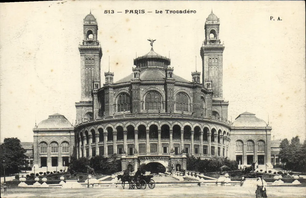 Paris — O Trocadéro — P.A. n°513 - Frente