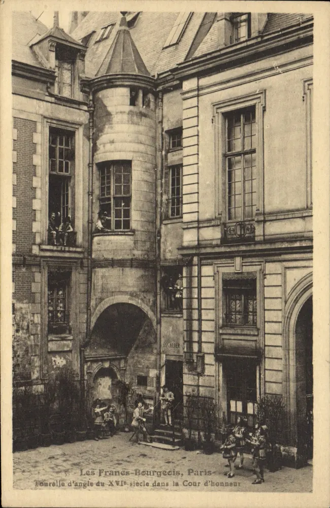 Les Francs-Bourgeois, Paris — Rundtürme des 16. Jahrhunderts im Ehrenhof — Verlag ESCALIER - Vorderseite