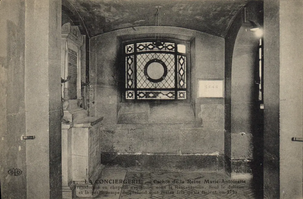 Die Conciergerie — Zellen der Königin Marie-Antoinette — Umwandlung in eine Bußkapelle während der Restauration - Vorderseite