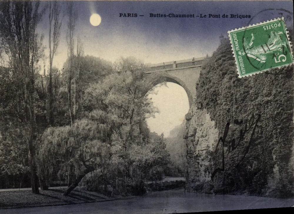 Paris — Buttes-Chaumont — O Pont de Briques - Frente