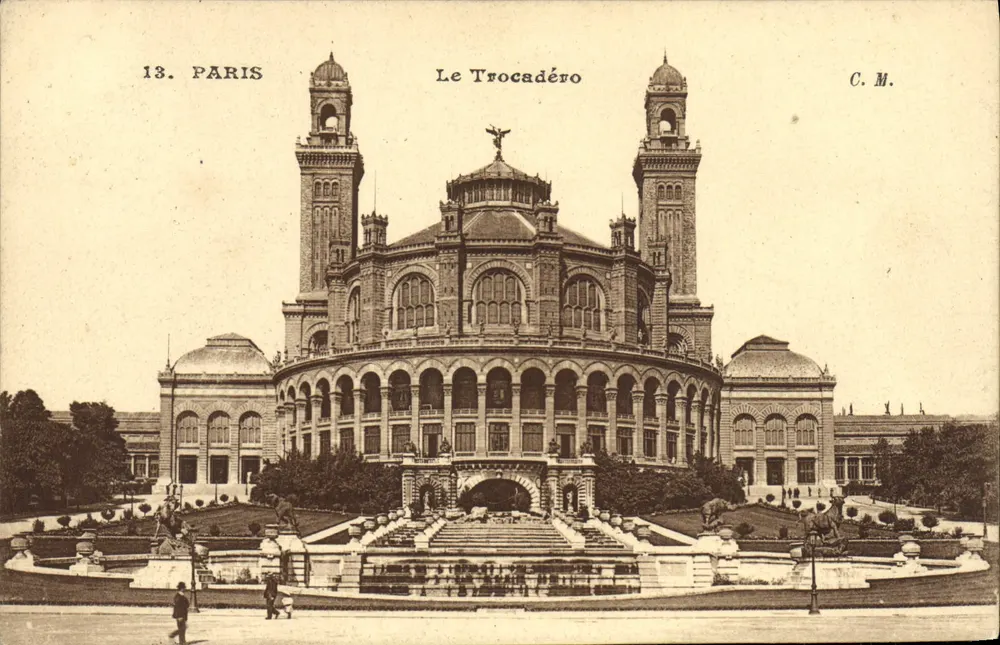 O Trocadéro — Paris — C.M. n°13 - Frente
