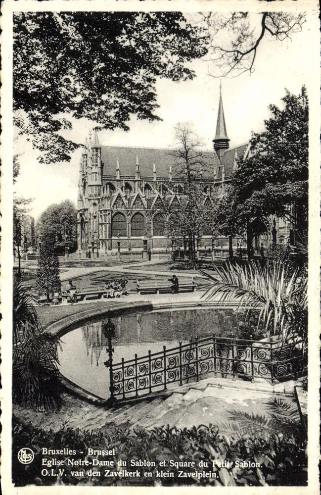Brüssel - Kirche Notre-Dame du Sablon und Square du Petit Sablon — O.L.V. van den Zavelkerk en klein Zavelplein - Vorderseite
