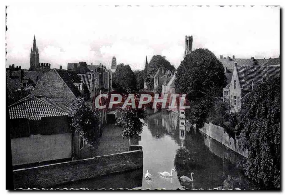 Bruges — Grand'Place e canais — Librairie Boekhundel - Frente