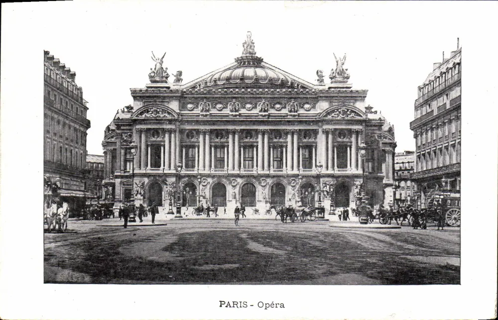 PARIS - Ópera — vista do Ópera Garnier — editor não visível - Frente