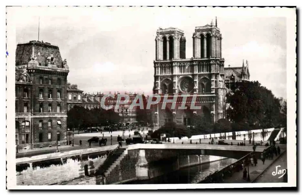 Notre-Dame de Paris — Ansicht vom Pont d'Arcole — Verlag Jan, Seriennummer nicht sichtbar - Vorderseite