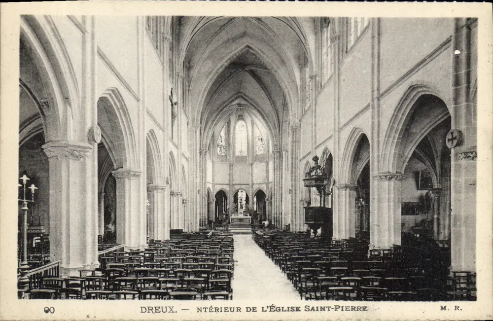 Dreux — Interior da Igreja de São Pedro — M. R. n° 90 - Frente