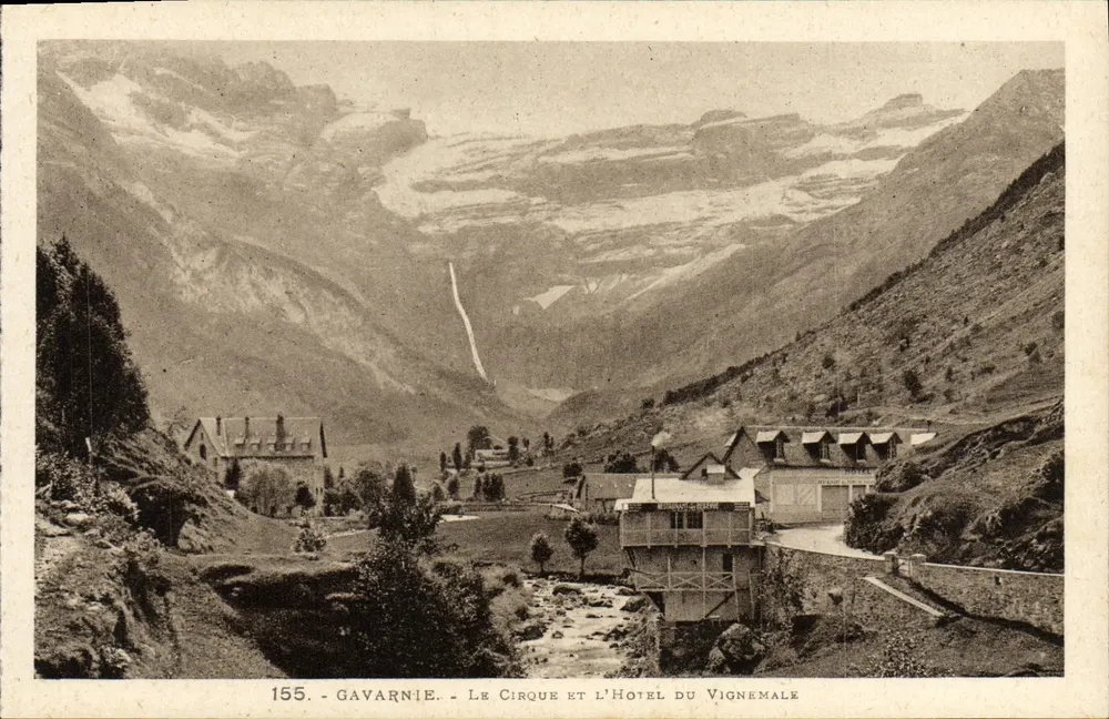 Gavarnie - O Circo e o Hotel do Vignemale — Labouche Frères, Toulouse, n°155 - Frente