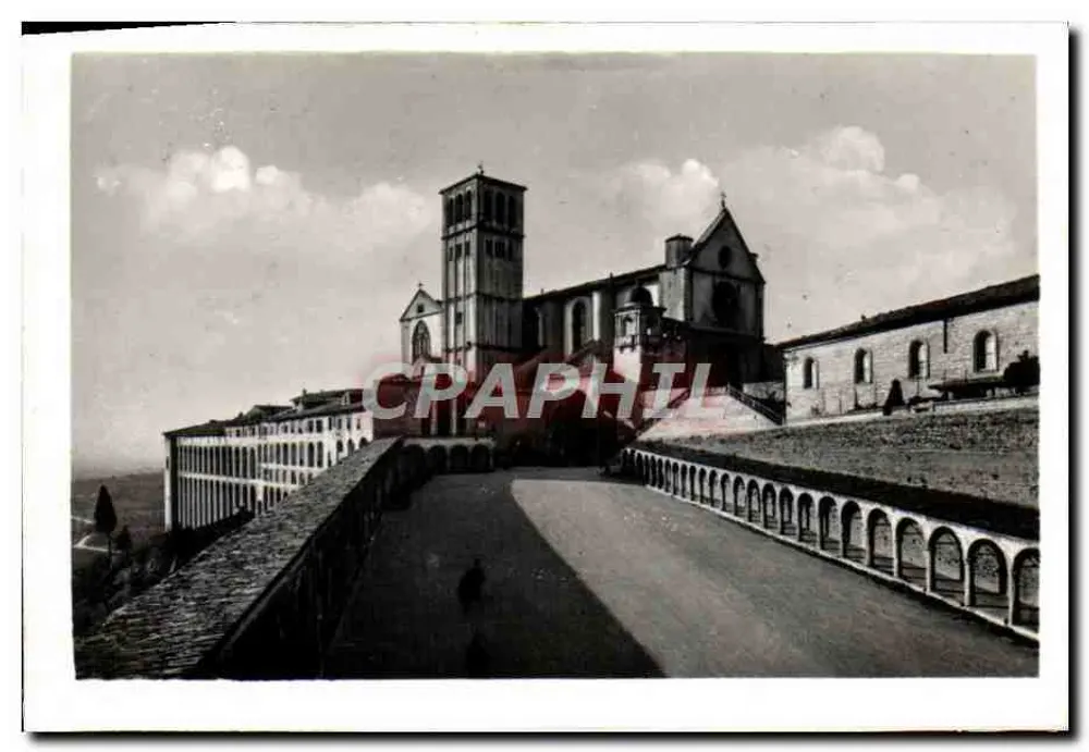 Assisi - Die Basilika von St. Franziskus aus der unteren Piazza gesehen — ALTEROCCA-TERNI - Vorderseite