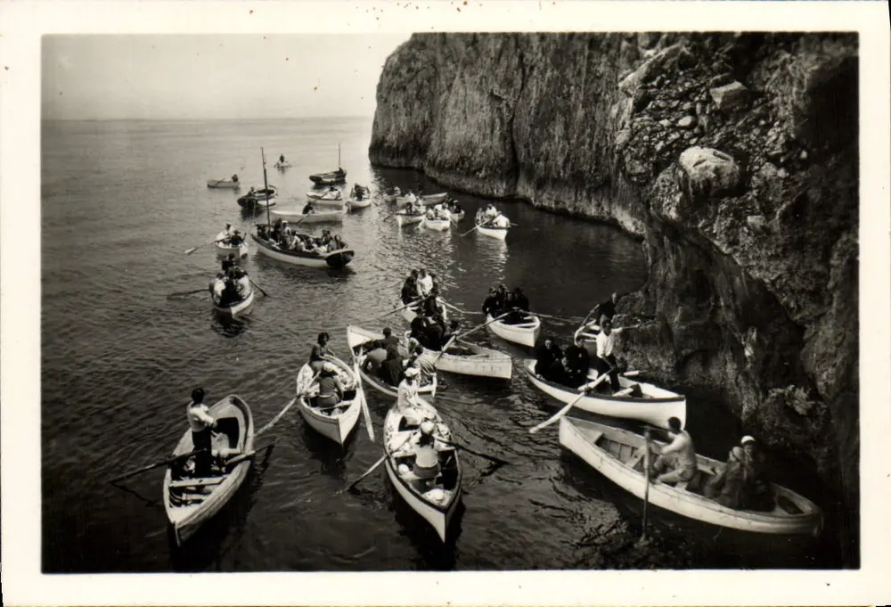 Capri — Entrada na Gruta Azul — n°10 - Frente