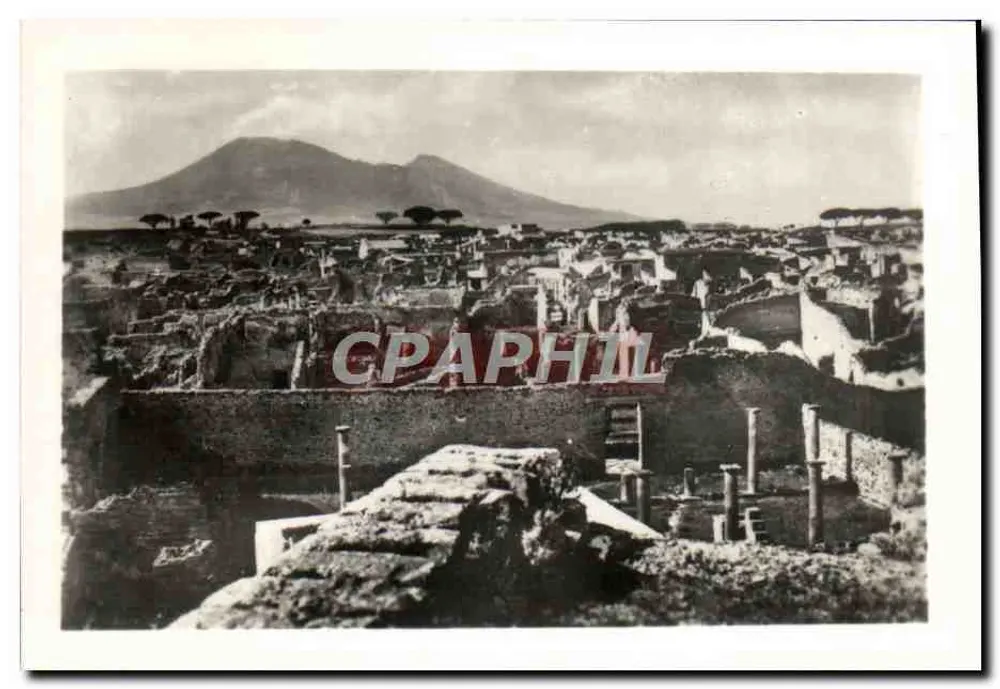Pompéia — Panorama visto da Porta de Herculanum - Frente