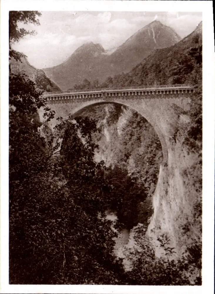 St-Sauveur — O Ponte Napoléon - Frente