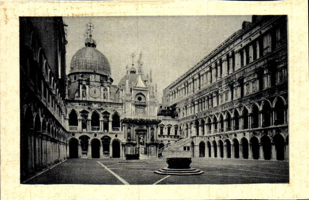 Veneza — Pátio do Palácio Ducal — editor não visível - Frente