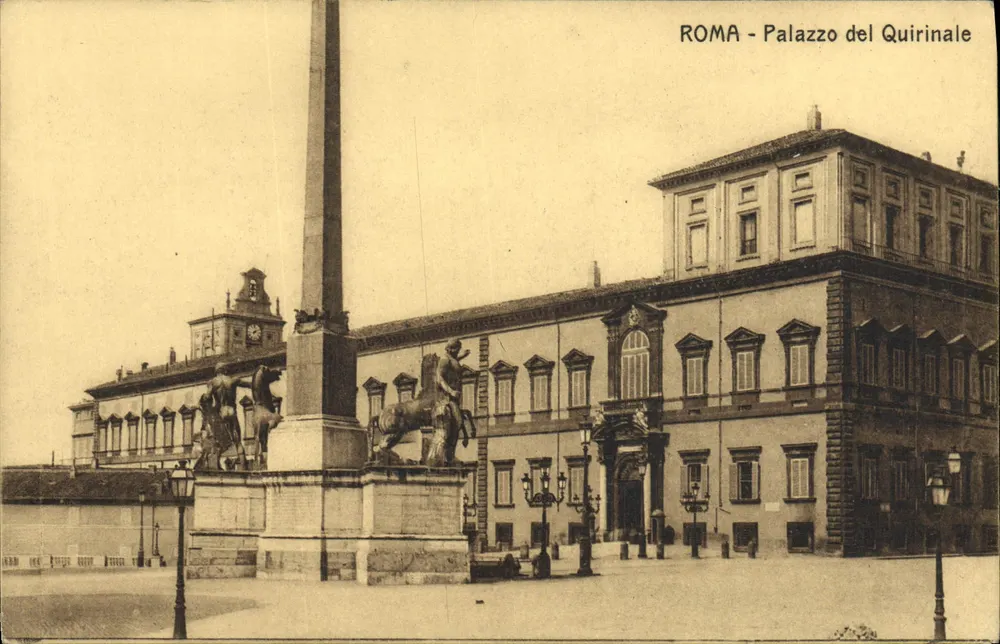 Roma - Palazzo del Quirinale — vista com obélisco e estátuas — editor desconhecido - Frente