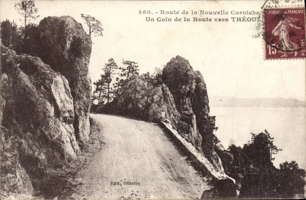 Route de la Nouvelle Corniche — Ein Stück der Straße Richtung Théoule — Edit. Gillette, n° 560 - Vorderseite
